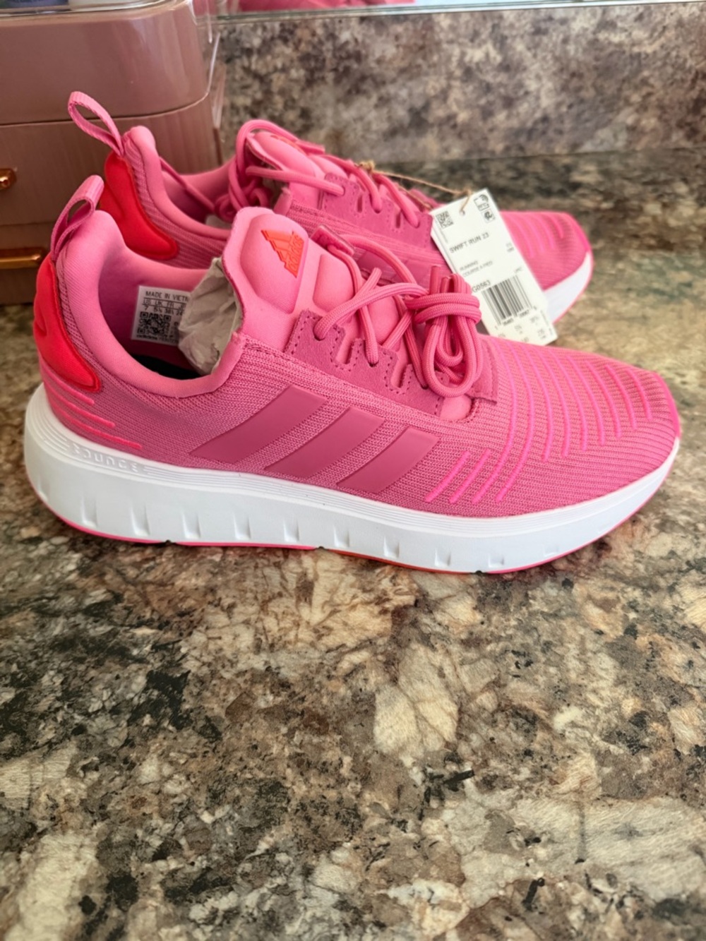 adidas swift Run 23 new with tag